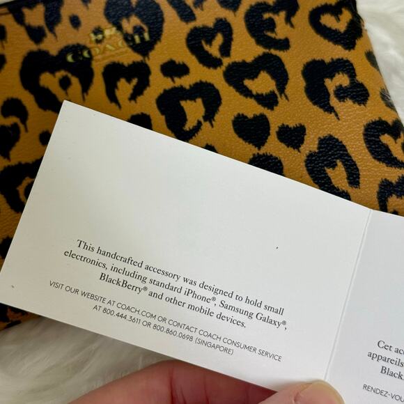 Coach Wild Heart Cheetah Print Corner Zip Wristlet Tech Accessory Holder F23620 - Picture 7 of 12